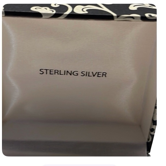 Sterling Silver Genuine Aventurine Bracelet New in box. - Picture 3 of 4